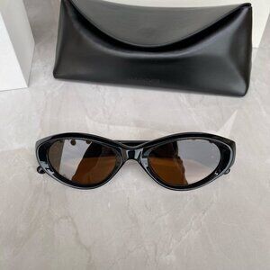 Gentle Monster Black Oval Cat Eye Sunglasses Gold Logo Y2K Vibes